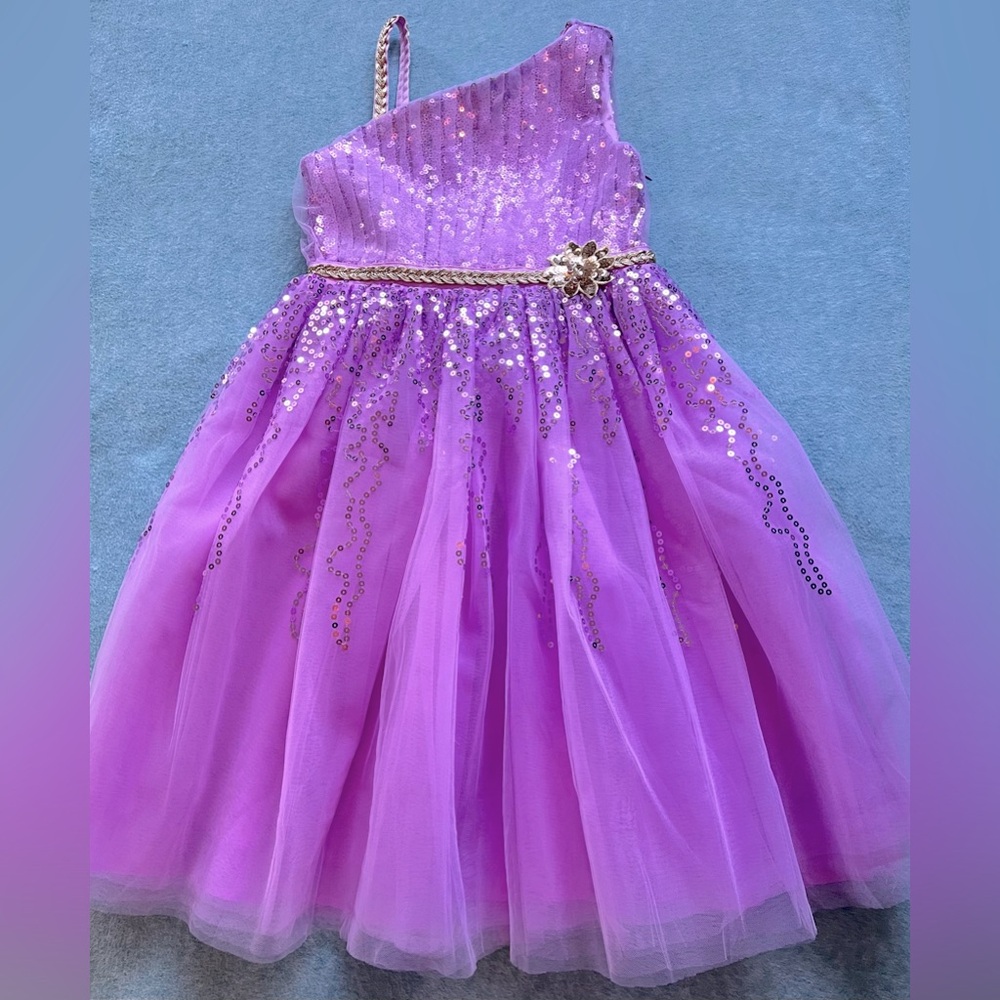 Girls Disney Rapunzel dress- Size 5/6